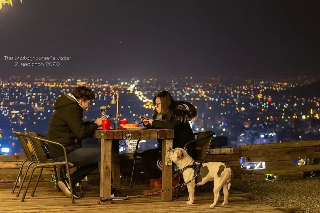 宜蘭最美百萬夜景 「空ㄟ農場」 情侶約會勝地