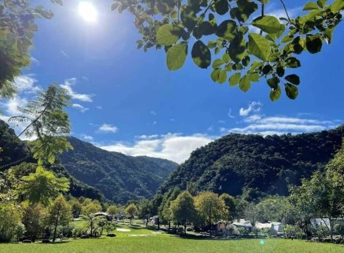 那山那谷南澳露營好去處 溯溪、漂漂河玩到瘋 那山那谷南澳露營好去處 溯溪、漂漂河玩到瘋