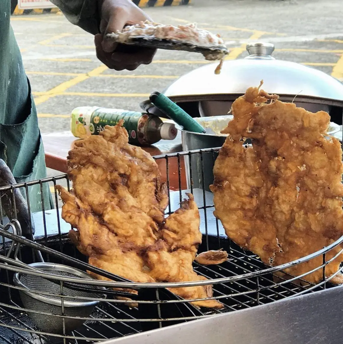 南方澳美食推薦無名蝦餅 不只比臉還大 價錢還佛心