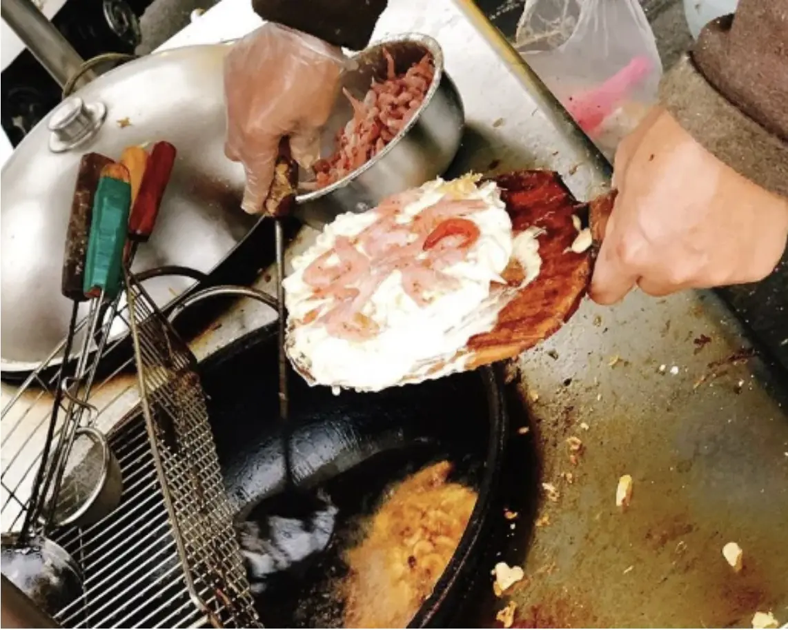南方澳美食推薦無名蝦餅 不只比臉還大 價錢還佛心