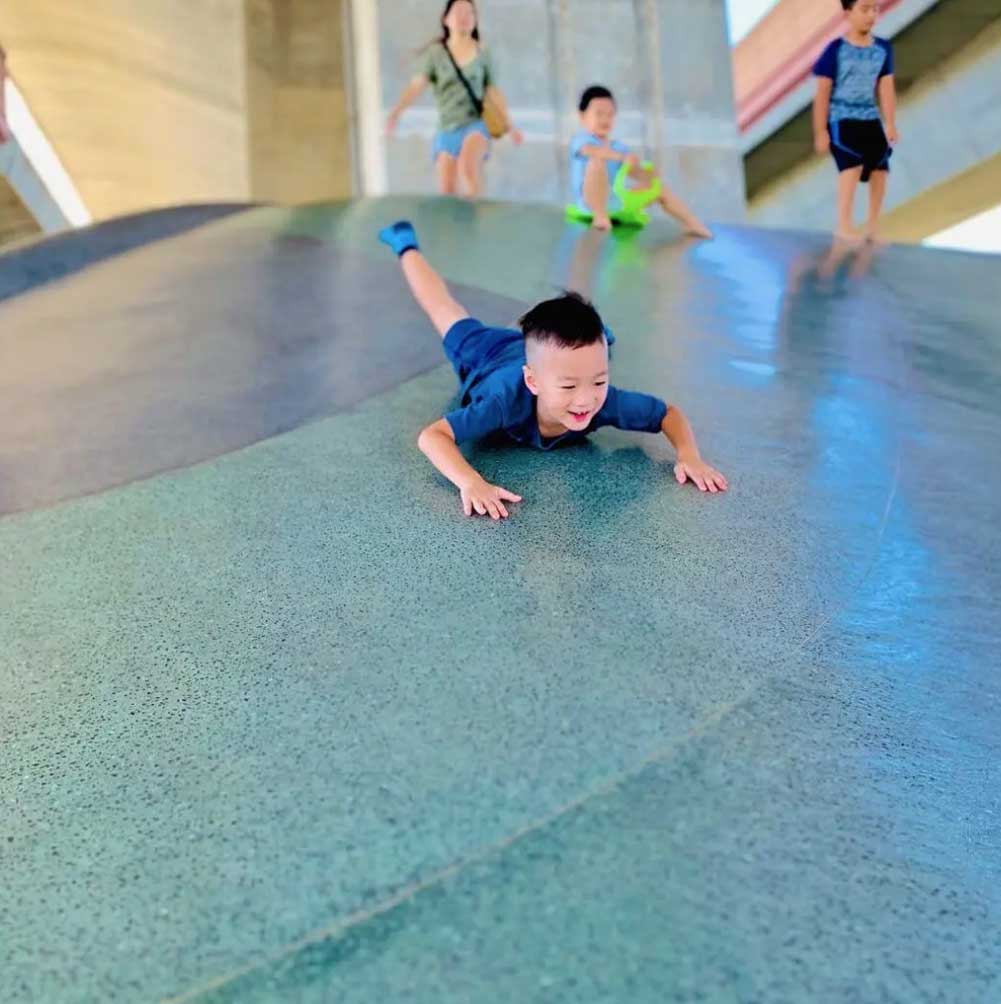 溜小孩